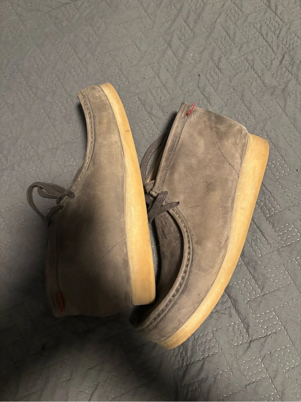 Clarks Men's  Chukka Boots with Crepe Sole